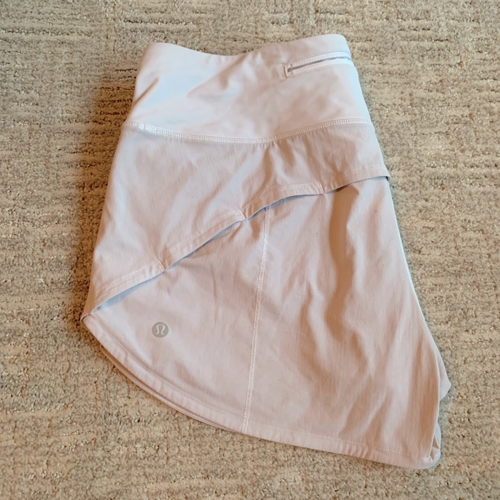 Lululemon White Speed Up Mid-Rise Lined Short 4"